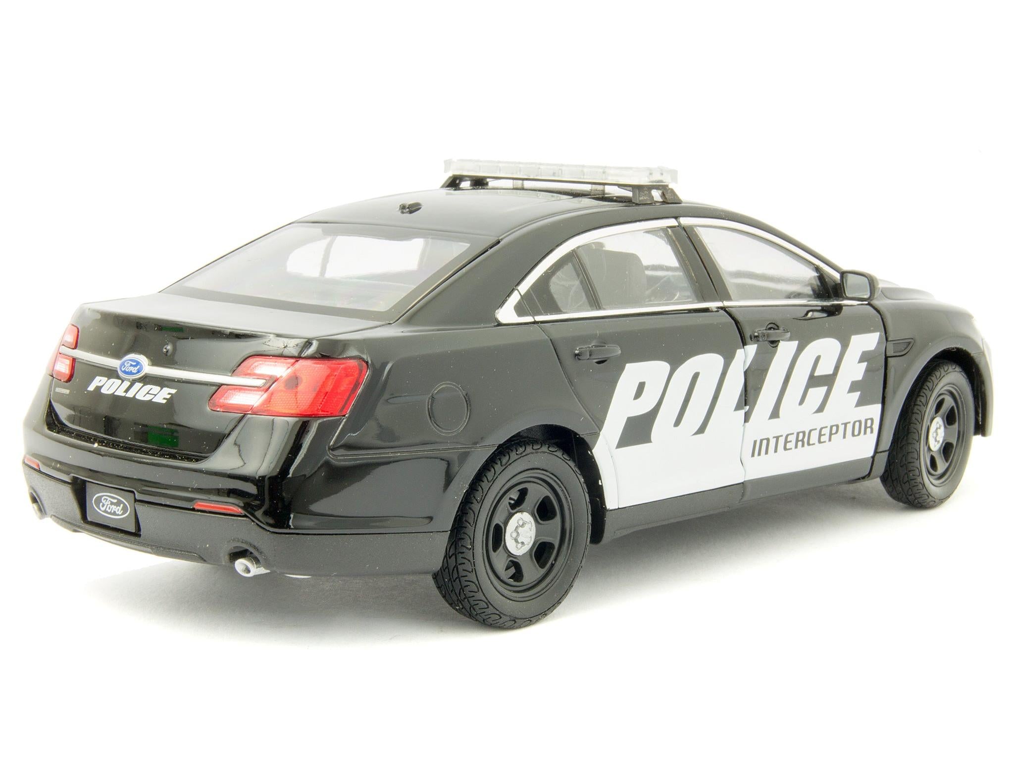 Ford Interceptor Police Black Car 1:24 Scale Welly Diecast Model