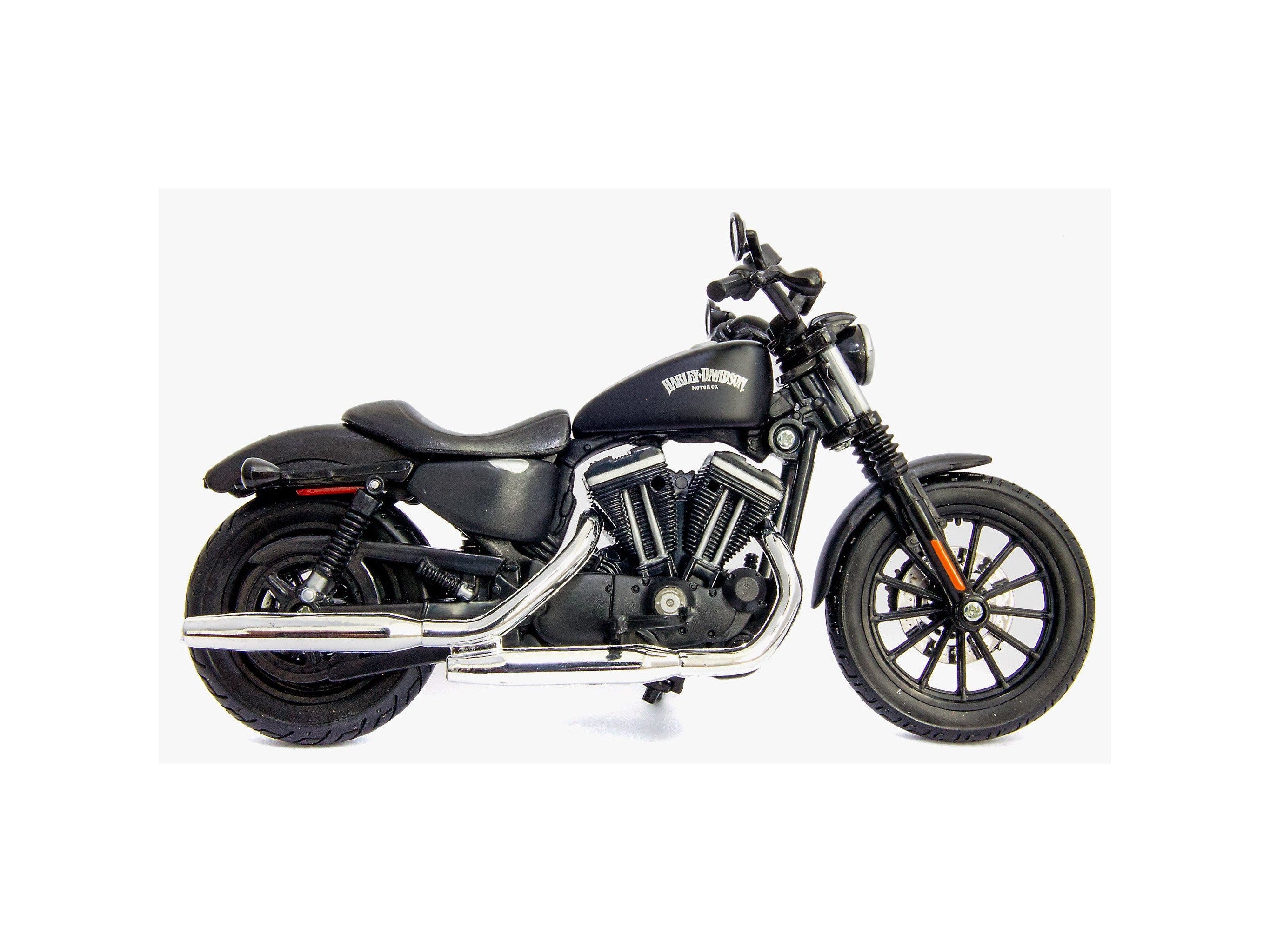 Harley-Davidson Sportster Iron 883 2014 black - 1:12 Scale Motorbike Model