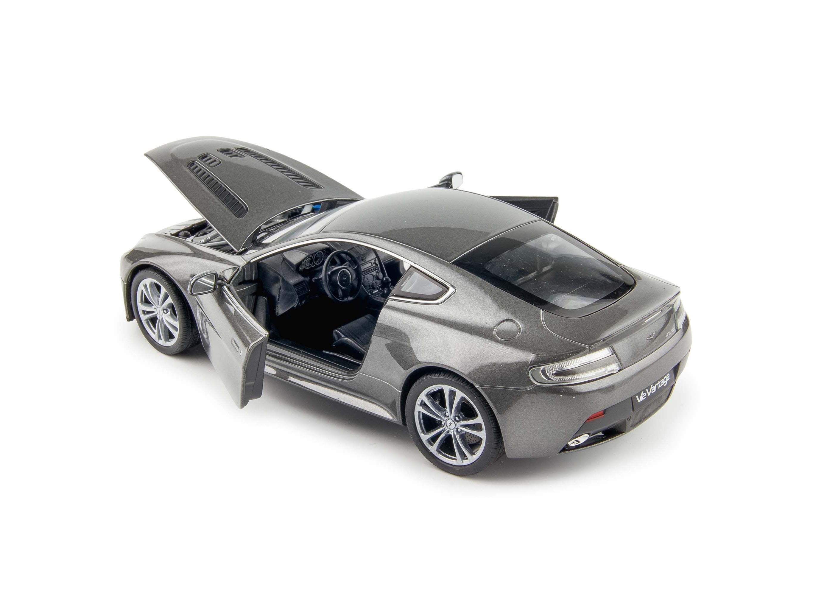 Aston Martin V12 Vantage silver 1:24 Scale