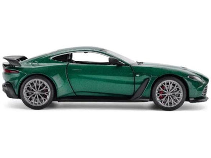 Aston Martin Vantage V12 Green 1:24 Scale CMJ - Jian Feng Juan Toys Diecast Model-CMJ - Jian Feng Juan Toys-Diecast Model Centre