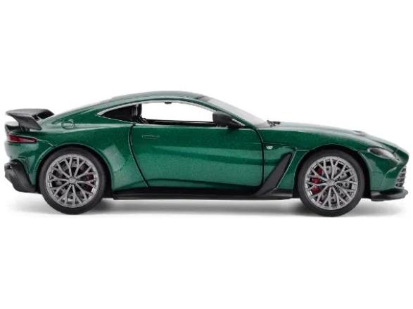 Aston Martin Vantage V12 Green 1:24 Scale CMJ - Jian Feng Juan Toys Diecast Model-CMJ - Jian Feng Juan Toys-Diecast Model Centre