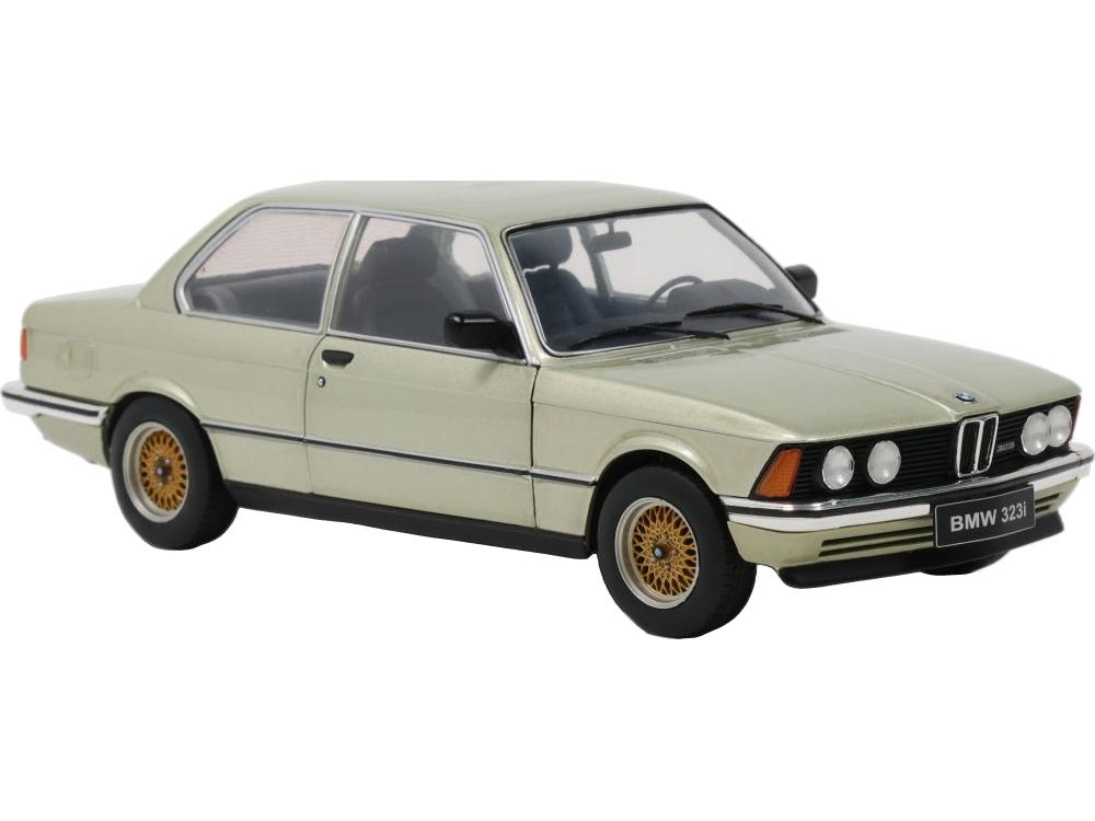 BMW 323i Resedagrun Metallic 1980 1:18 Scale Diecast Car – Solido-Solido-Diecast Model Centre