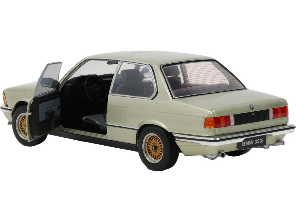 BMW 323i Resedagrun Metallic 1980 1:18 Scale Diecast Car – Solido-Solido-Diecast Model Centre