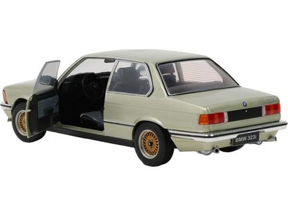 BMW 323i Resedagrun Metallic 1980 1:18 Scale Diecast Car – Solido-Solido-Diecast Model Centre