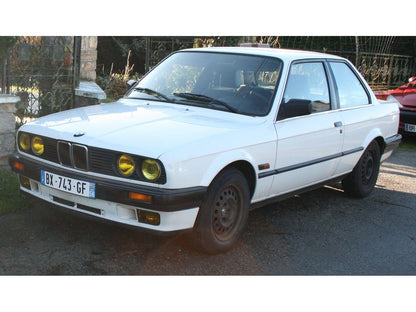 BMW 325i Alpine White 1986 1:18 Scale Solido Diecast Model Car-Solido-Diecast Model Centre