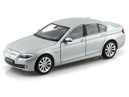 BMW 535i (F10) Metallic Silver 1:24 Scale Welly Diecast Model-Welly-Diecast Model Centre