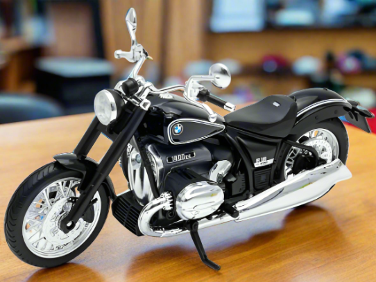 BMW R18 Black - 1:12 Scale Motorbike Model