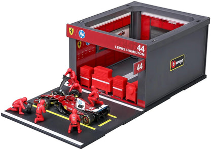 Ferrari SF-25 F1 2025 Lewis Hamilton Pit Pass Diorama Bburago à l'échelle 1:43