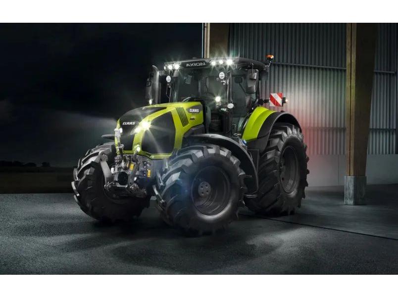 CLAAS Arion 660 Night Limited Edition Tractor 1:32 Scale Britains-Britains-Diecast Model Centre