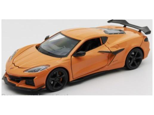 Chevrolet Corvette Z06 Orange 1:24 Scale Welly Diecast Model-Welly-Diecast Model Centre