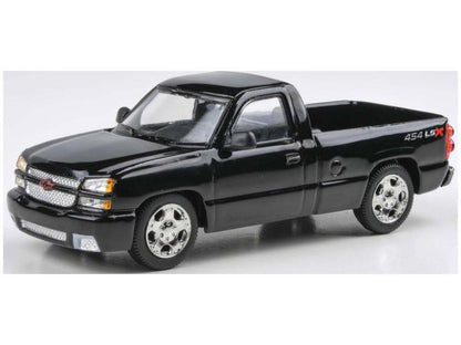 Chevrolet Silverado Single Cab Onyx Black 2006 1:64 Scale Paragon Diecast Model Car-Paragon-Diecast Model Centre