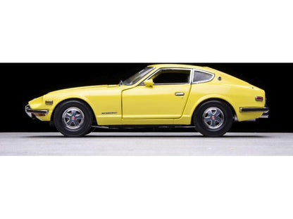 Datsun 240Z Yellow 1972 1:18 Scale Sun Star Diecast Model Car-Sun Star-Diecast Model Centre