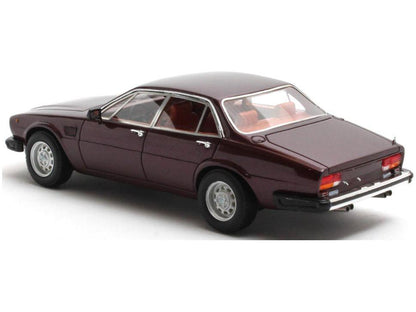 De Tomaso Deauville S2 Dark Red 1978-1985 1:43 Scale Matrix Resin Model Car-Matrix-Diecast Model Centre