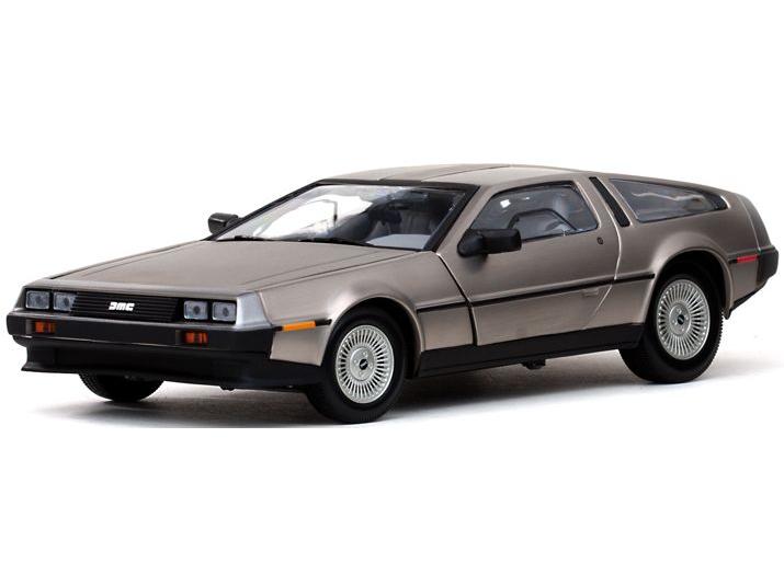 DeLorean DMC 12 Coupe Stailness Steel 1981 1:18 Scale Sun Star Diecast Model Car-Sun Star-Diecast Model Centre