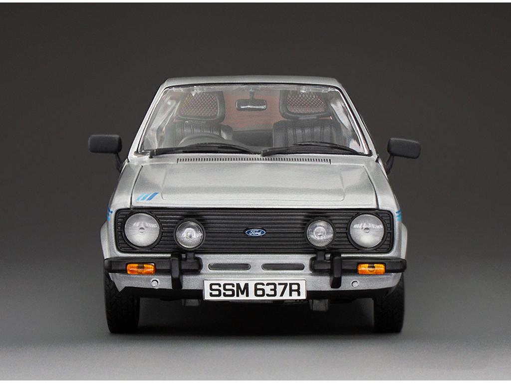 Ford Escort Harrier Stratos Silver (EUK 878V) (RHD) 1980 1:18 Scale Sun Star Diecast Model Car-Sun Star-Diecast Model Centre