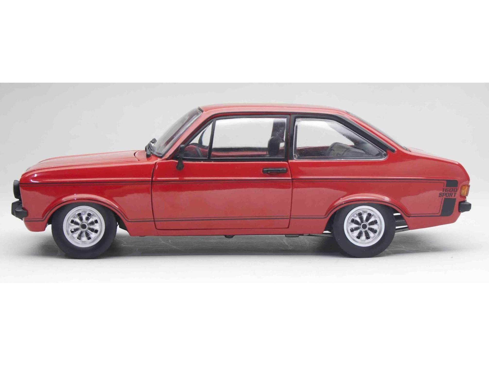 Ford Escort Mk2 Sport Red 1975 1:18 Scale Sun Star Diecast Model Car-Sun Star-Diecast Model Centre