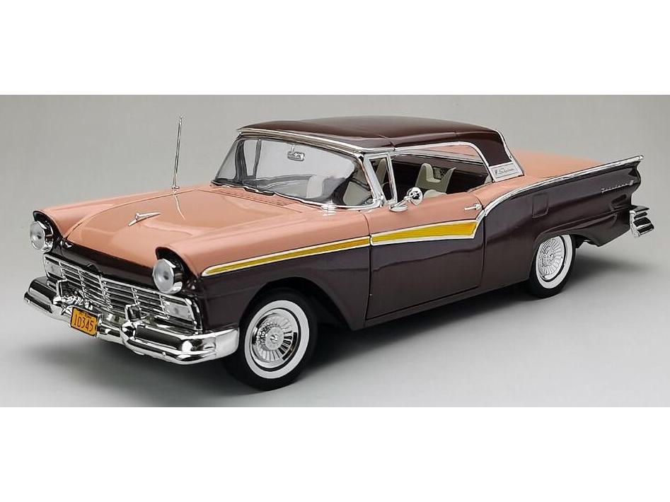 Ford Fairlane 500 Skyliner Brown 1957 1:18 Scale Sun Star Diecast Model Car-Sun Star-Diecast Model Centre