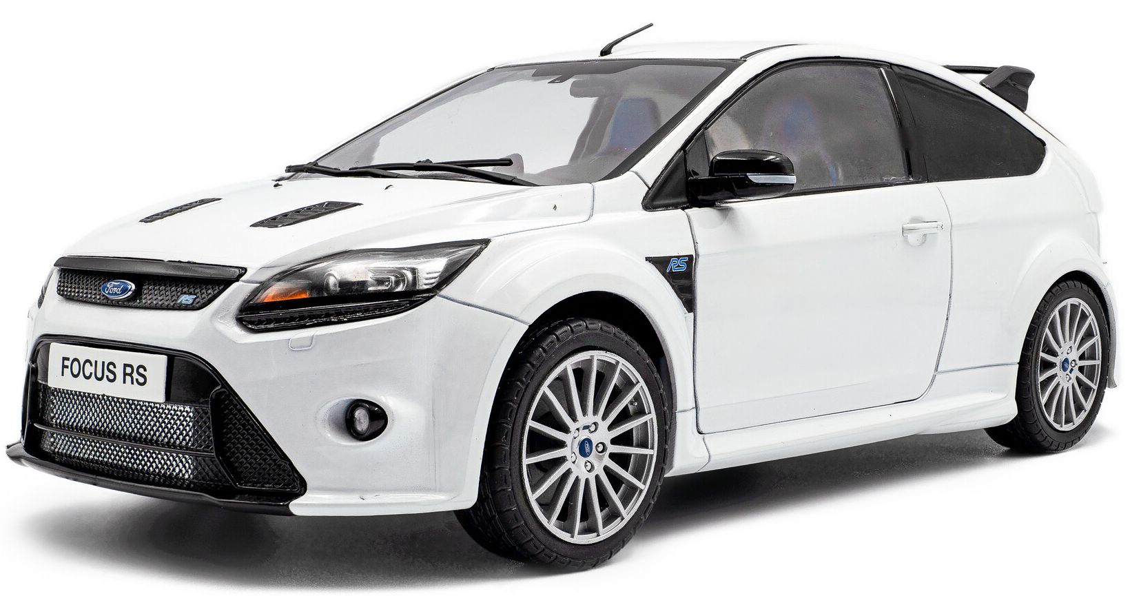 Ford Focus RS Mk2 2009 Frozen White Metallic 1:18 Scale Solido Diecast Model-Solido-Diecast Model Centre