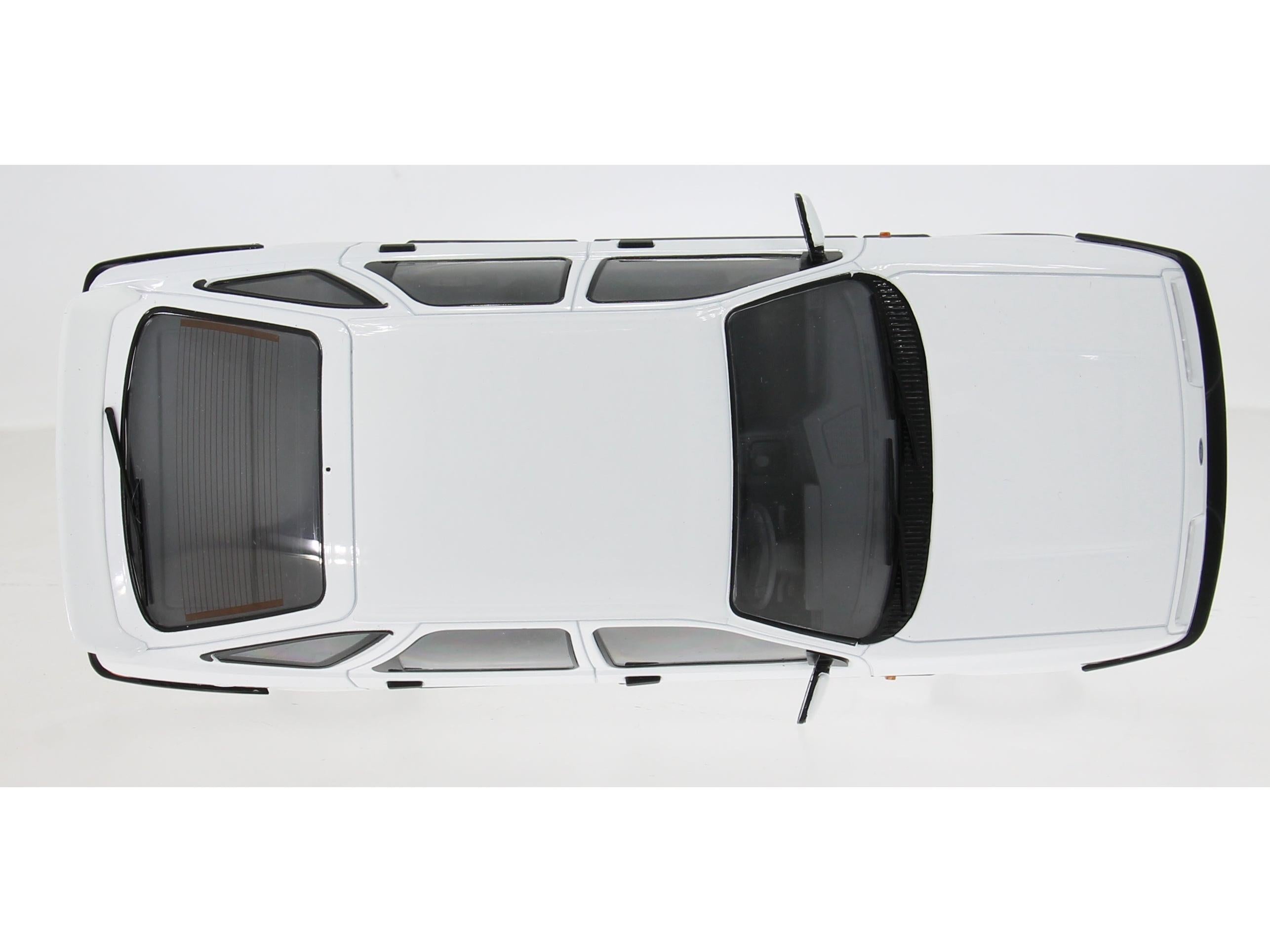 Ford Sierra XR 4x4 White RHD 1984 - UK Special 500pcs Limited edition 1:18 Scale Diecast Model Car – Model Car Group-Model Car Group-Diecast Model Centre