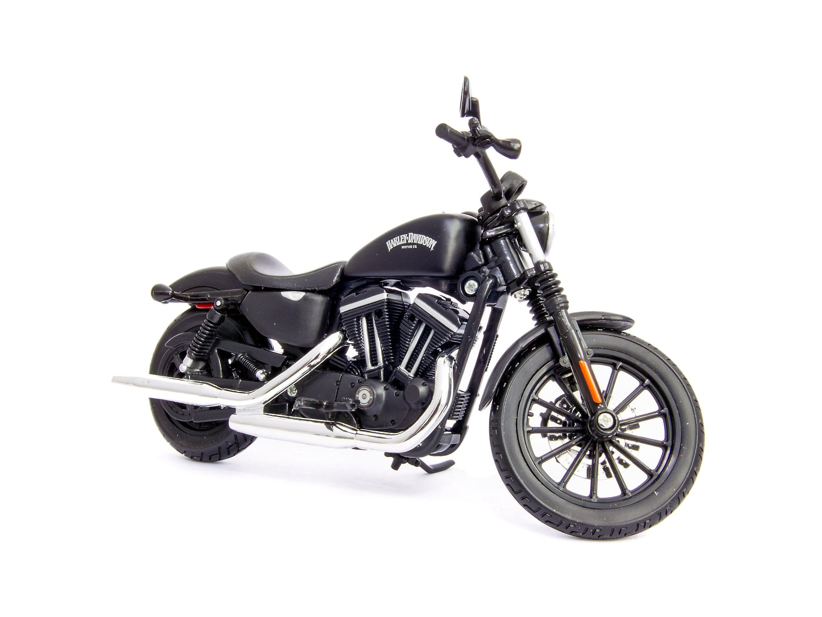 Harley Davidson Iron 883 diecast 1:12 Black Maisto Motorcycle Model