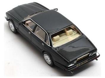 Jaguar XJR (XJ40) British Racing Green 1991-1994 1:43 Scale Matrix Resin Model Car-Matrix-Diecast Model Centre