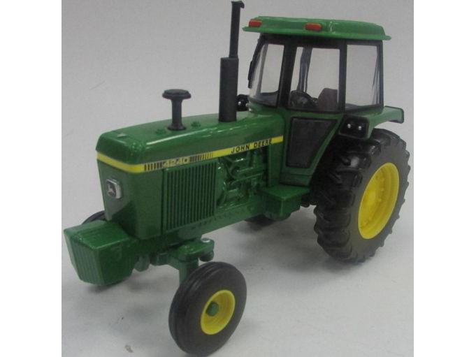 John Deere 4240 Tractor 1:32 Scale Britains-Britains-Diecast Model Centre