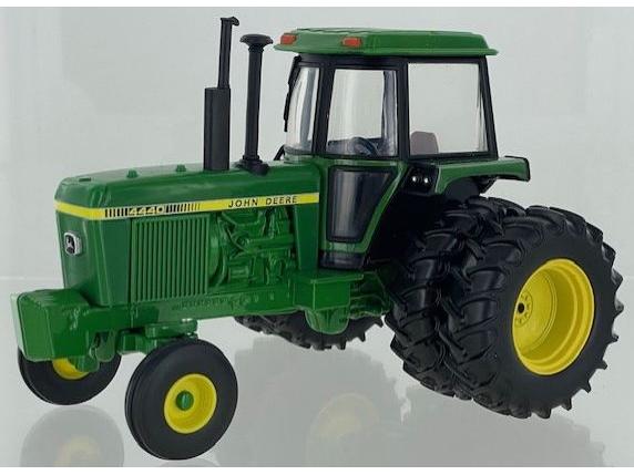 John Deere 4440 2wd With Dual Rear Tyres Tractor - Special Release 2500pcs - 1:32 Scale Britains-Britains-Diecast Model Centre