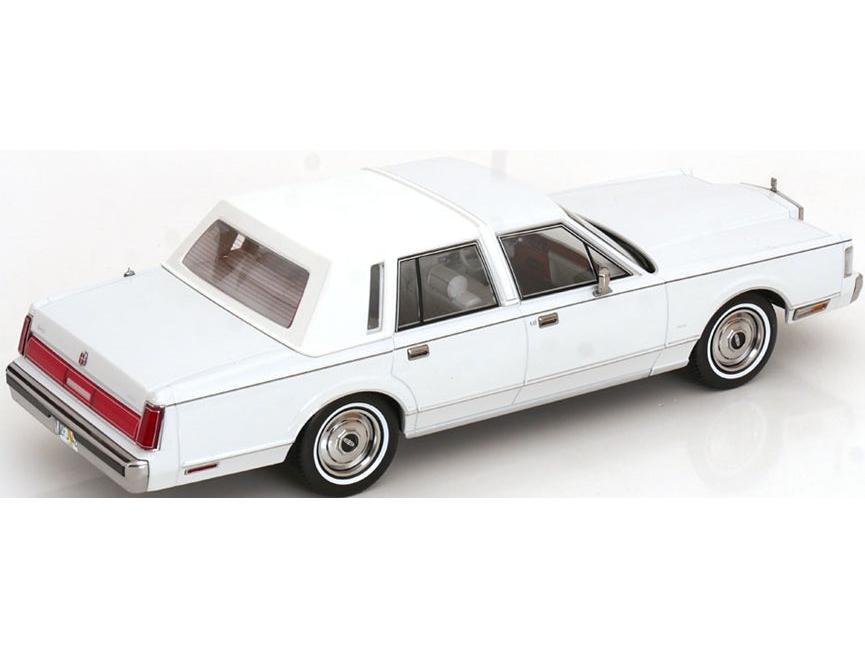 Lincoln Town Car 1985 White From TV Series 'Miami Vice' 1:18 Scale Diecast Car – KK Scale-KK Scale-Diecast Model Centre