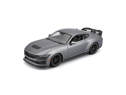 Ford Mustang Darkhorse 2024 Grau Modellauto im Maßstab 1:24
