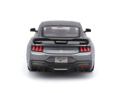 Ford Mustang Darkhorse 2024 Grau Modellauto im Maßstab 1:24