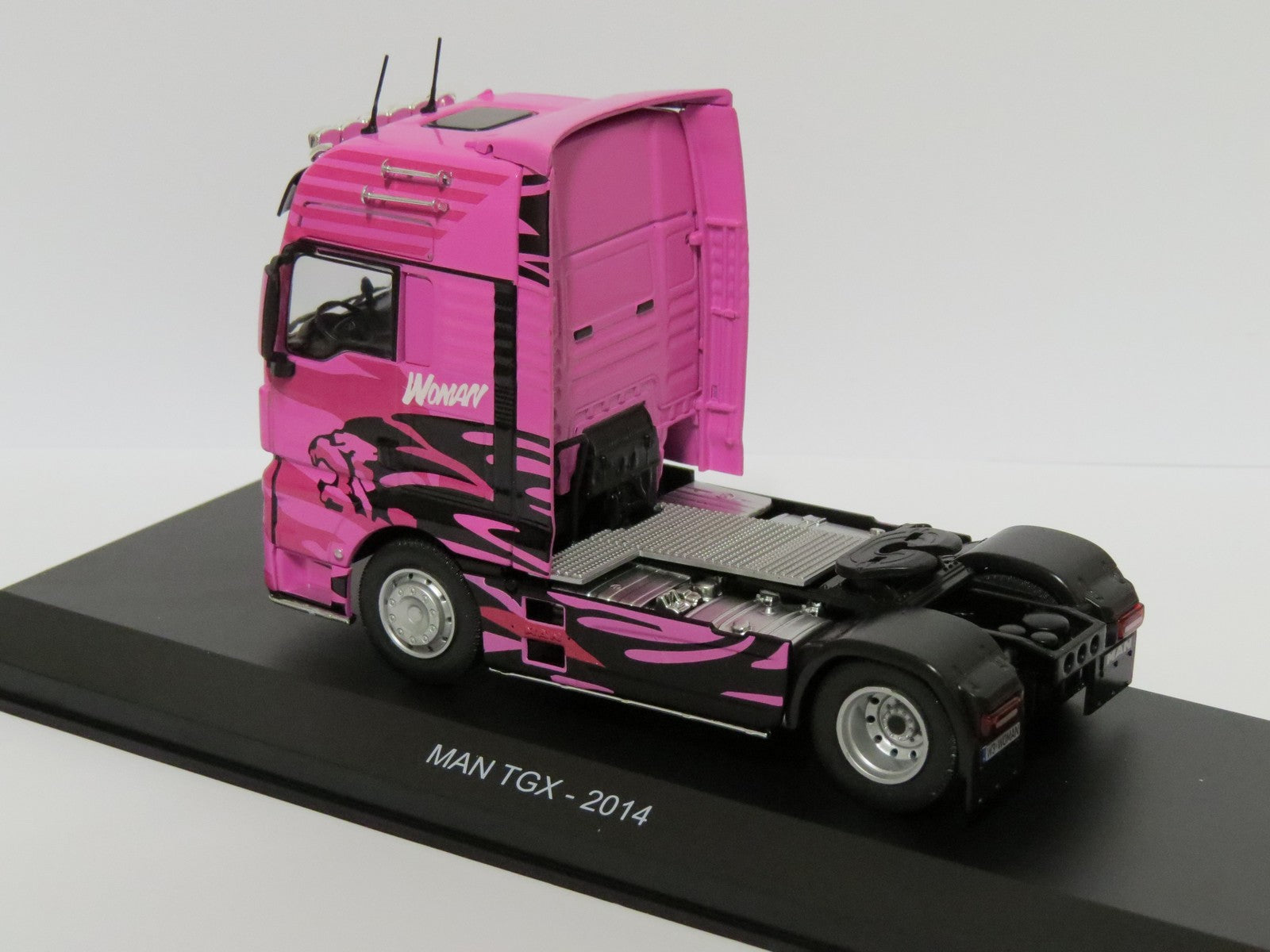 MAN 2014 TGX (Pink) 1:43 Scale Unbranded Diecast Model Truck-Unbranded-Diecast Model Centre