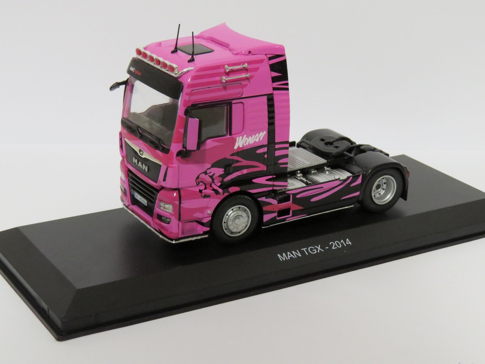 MAN 2014 TGX (Pink) 1:43 Scale Unbranded Diecast Model Truck-Unbranded-Diecast Model Centre