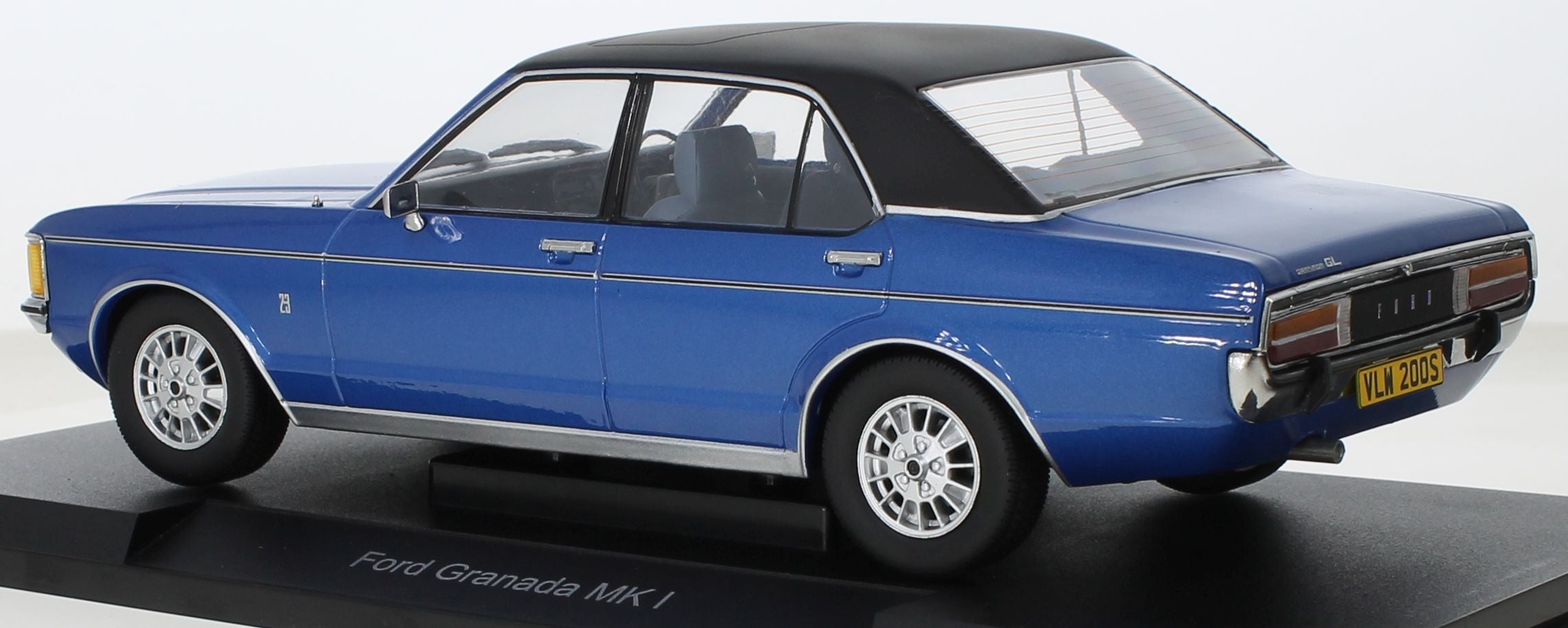 Ford Granada MK1 1975 blue/matt black - 1:18 Scale Diecast Model Car