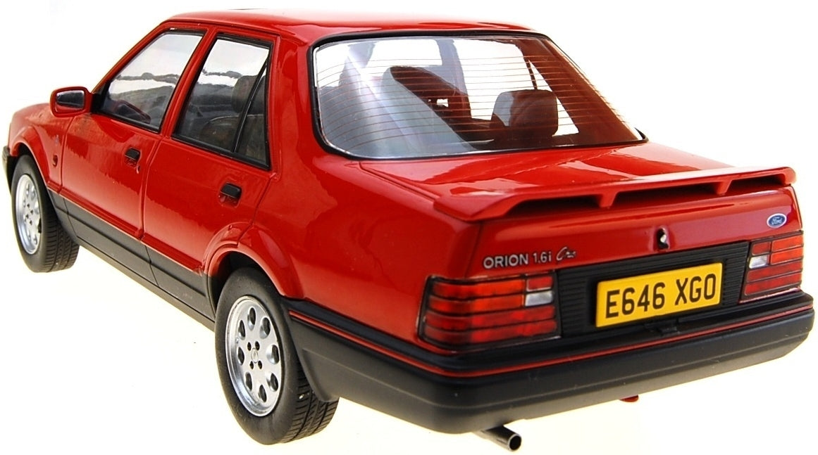 Ford Orion Mk2 Ghia Red RHD w/Pepperpot Alloys (UK Exclusive 500pcs) 1:18 Scale Diecast Model Car – Model Car Group