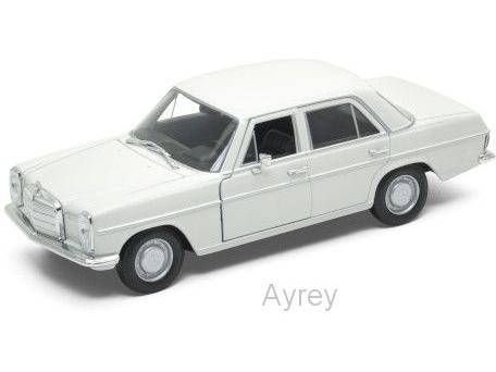 Mercedes-Benz 220 (W115) 1968 White 1:24 Scale Welly Diecast Model-Welly-Diecast Model Centre