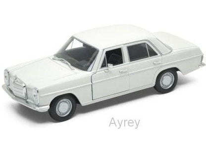 Mercedes-Benz 220 (W115) 1968 White 1:24 Scale Welly Diecast Model-Welly-Diecast Model Centre