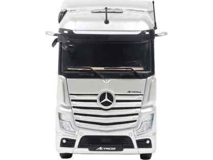 Mercedes-Benz Actros L Silver 2024 1:43 Scale Diecast Truck – Solido-Solido-Diecast Model Centre