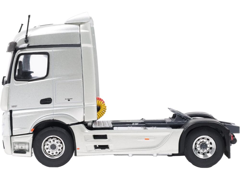 Mercedes-Benz Actros L Silver 2024 1:43 Scale Diecast Truck – Solido-Solido-Diecast Model Centre