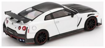 Nissan GT-R NISMO 2024 Brilliant White Pearl (LHD) 1:64 Scale MINI GT Diecast Model (Blister Packaging)-MINI GT-Diecast Model Centre