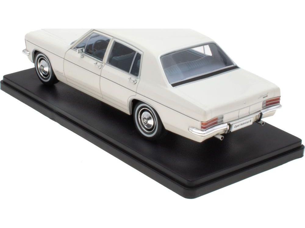 Opel Admiral B 1969 White 1:24 Scale Unbranded Diecast Model Car-Unbranded-Diecast Model Centre