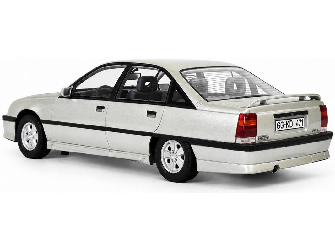 Opel Omega 3000 Star Silver 1987-1994 1:18 Scale Resin Car – Cult-Cult-Diecast Model Centre