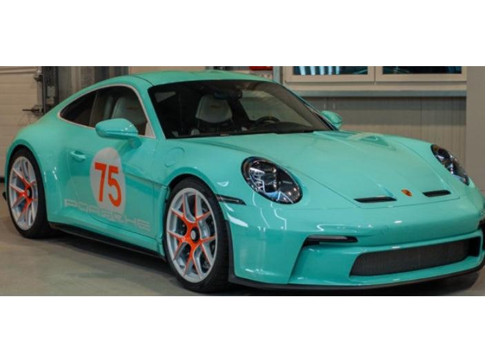 Porsche 911 (992) Mint Green 2025 1:18 Scale Resin Car – GT Spirit-GT Spirit-Diecast Model Centre