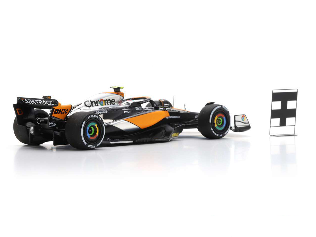 McLaren MCL60 #4 2nd F1 British GP 2023 Lando Norris w/Pit Board - 1:43 Scale Model Car