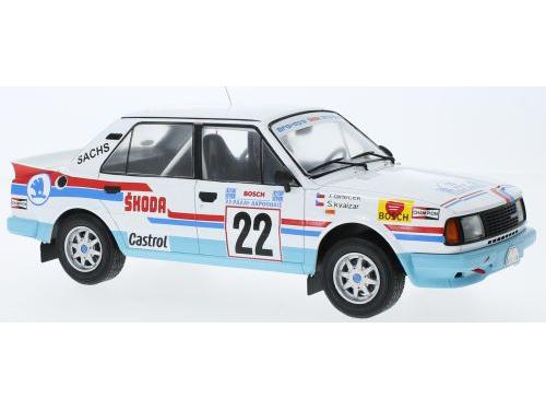Skoda 130 LR #22 S.Kvaizar/J.Janecek WRC Rally Acropolis 1986 1:18 Scale Diecast Model-IXO-Diecast Model Centre