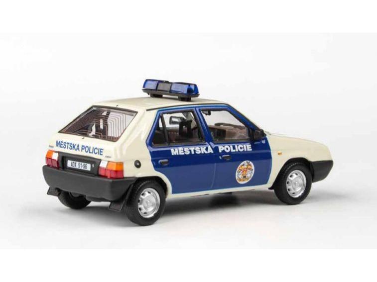 Skoda Favorit 136L 1988 Municipal Police Prague 1:43 Scale Abrex Diecast Model Car-Abrex-Diecast Model Centre