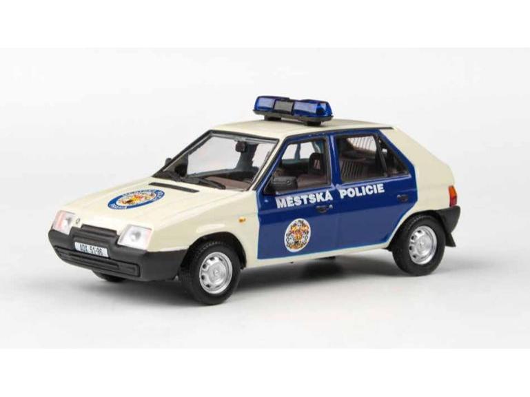 Skoda Favorit 136L 1988 Municipal Police Prague 1:43 Scale Abrex Diecast Model Car-Abrex-Diecast Model Centre