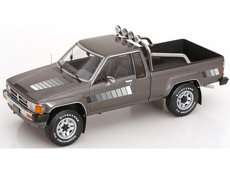 Toyota Truck Xtra Cab 4x4 Hilux 1985 Grey Metallic 1:18 Scale Diecast Pickup – KK Scale-KK Scale-Diecast Model Centre