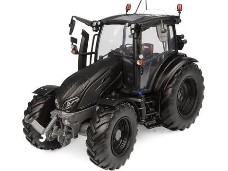 Valtra G135 Tractor Matt Black 1:32 Scale Universal Hobbies Diecast Model-Universal Hobbies-Diecast Model Centre