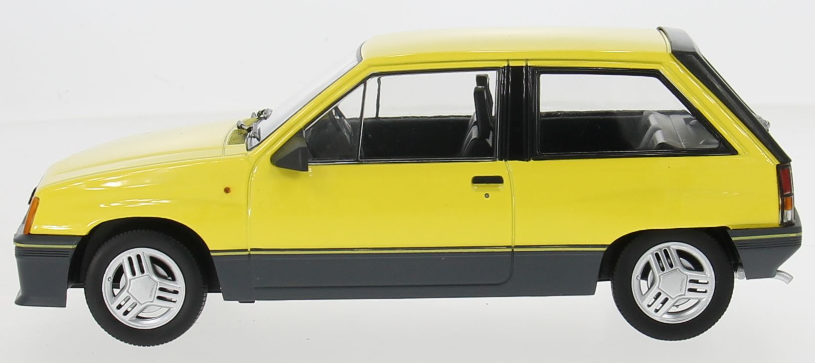 Vauxhall Corsa A SR 1983 Yellow 1:18 Scale Diecast Model Car Group-Model Car Group-Diecast Model Centre