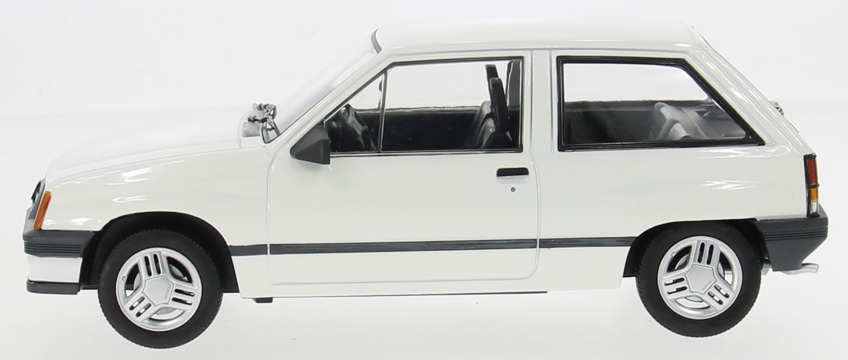 Vauxhall Nova 1983 White 1983 RHD 1:18 Scale Diecast Model Car Group-Model Car Group-Diecast Model Centre